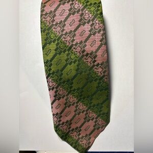 Vintage Retro 1960’s Wide Polyester Tie Pink and Green